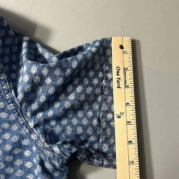 Old Navy Men's Blue & White Classic Short Sleeves Full Button-Up Shirt Size M - Picture 6 of 9